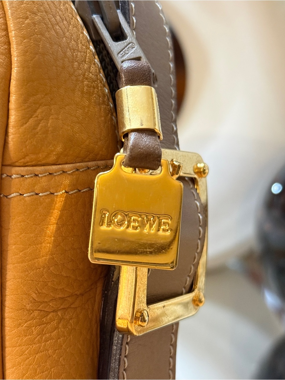 Loewe Vintage Anagram Embossed Camel Gold Leather Camera Shoulder Bag Amazona - Picture 3 of 10